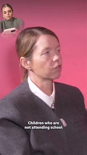 ❗️ THIS NEEDS TO BE TALKED ABOUT ❗️ Anna Maxwell Martin speaking on BBC Spotlight puts into words what so many parents are living every day. School refusal isn’t bad behaviour. It’s anxiety — and it’s being missed. 💛 Parents aren’t failing. Children aren’t broken. They need understanding and the right support. 👉 LINK IN BIO to take the quiz and get help. #schoolrefusal #childanxiety #bbcspotlight #parentinguk #anxiouschild | Young Vibes