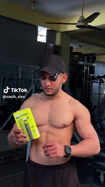 Effective Chest Hair Removal Methods for Gym Enthusiasts