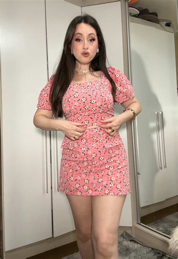 Me vestindo igual aos meus haters parte 2 🫠🤡 se não quiser ser julgado então não julgue! #haters #look #fy #deboche