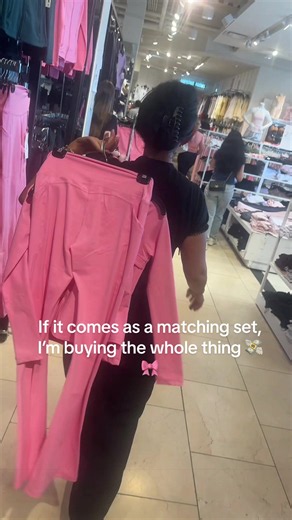 Urban Planet just dropped the cutest Bubblegum Pink activewear collection and I had to see the whole set together. 💖 The sports bra, racer tank, V-neck tank, jacket, and pants… because one piece was never going to be enough. 🎀✨ Who else is obsessed with a matching set? #UrbanPlanet #activewear #pink #activewearhaul #matchingset @Urban Planet