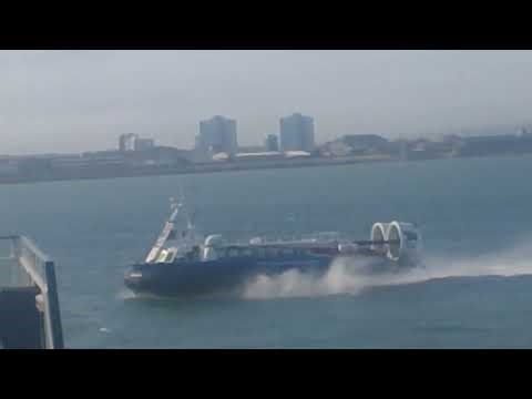 T) WIGHTLINK FERRY CAT . BRITTANY FERRIES . HOVERCRAFT AT PORTMOUTH