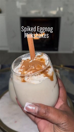 Here’s the recipe for this delicious holiday spiked eggnog milkshake✨ 2 cups Evan Williams egg nog, 1 cup ol smokey salty caramel whisky, 1 buzzball holiday nog, 1/2 pint vanilla ice cream melted, 1 cup 2 percent milk, 1/2 cup water #eggnog #eggnogrecipe #christmasdrinks #hosting #slushi #milkshake #slushimax | Rekina Brinkley