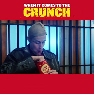 It’s crunch time for our clumsy robber. Will he get out of this one? | Hula Hoops