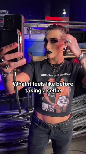 Front-Facing Camera: 1000 Me: 0 | rhea ripley