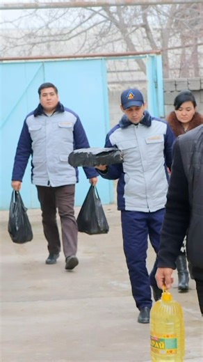 Сирдарё садоси on Instagram: "🔌💡Бугун, 22-декабрь — Ўзбекистонда энергетиклар байрами! Меҳнат — муҳаббатнинг фарзанди эрур, Виждоннинг юракка пайванди эрур, Эй Сиз меҳнаткашлар — қалблари биллур, Қадри ҳам, қадди ҳам осмон бўлингиз, Мудом соғ бўлингиз, омон бўлингиз. "Ҳудудгаз Сирдарё" газ таъминоти филиали матбуот хизмати #Sirdaryo #Guliston #Yangiyer #Shirin #Boyovut #Oqoltin #Hokim #Sardoba #Mirzaobod #Xovos #Sayxunobod #Energetika #Gaz #HududGaz #Mahalla #Aholi #Bayram #Trend #Rek 📹 Тўлиқ