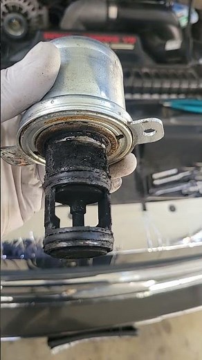 EGR VALVE may be causing the Hard Start, Powerstroke 6.0 Hard Star #diesel #trucks #repair