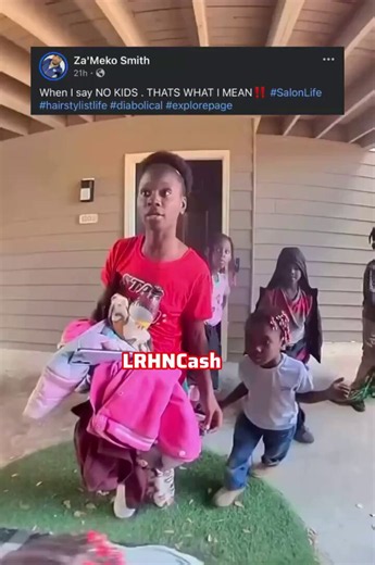Lady shows up to hairstylist apartment with 6 kids after catching the bus there. The hairstylist canceled her service because she showed up with kids 😬 He is now receiving death threats for not doing her hair, even after the fact she was on time & paid early.