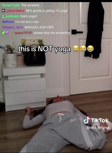 Yo im crying at the last clip lshe just look like she hurt her knee #ellysayagho #ellysaedit #ellysastream #bakugo #ellysabakugo #e11ysa