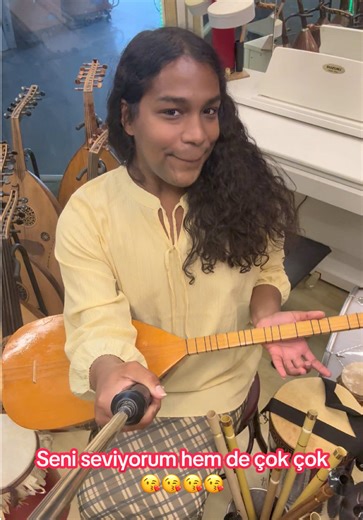 Yeni fenomen. 🎵 🎶 🎼 🤣🤣🤣🤣🤣🤣🤣. İnsanlar benden daha fazla Türkçe video yapmamı istedi, işte burada. Türkiye'nin, Avrupa'nın ve tüm Orta Doğu'nun yeni popstarı olacağım #Türkiye #İstanbul #Keşfet #Lütfen #Gündem