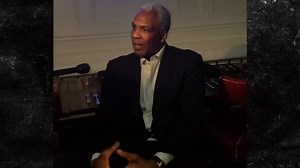 CHARLES OAKLEY 'I DON'T KNOW WHY I GOT BOOTED from Knicks Game'