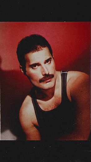 ༘𓄼𝑀𝒶𝓇𝒾𝑒 on Instagram: "𝘚𝘦𝘱𝘵𝘦𝘮𝘣𝘦𝘳 20𝘵𝘩, 1984 𝘘𝘶𝘦𝘦𝘯 𝘱𝘭𝘢𝘺𝘦𝘥 𝘎𝘳𝘰𝘦𝘯𝘰𝘰𝘳𝘥𝘩𝘢𝘭𝘭𝘦𝘯, 𝘓𝘦𝘪𝘥𝘦𝘯, 𝘕𝘦𝘵𝘩𝘦𝘳𝘭𝘢𝘯𝘥𝘴. 𝘉𝘦𝘧𝘰𝘳𝘦 𝘵𝘩𝘦 𝘴𝘩𝘰𝘸, 𝘵𝘩𝘦 𝘣𝘢𝘯𝘥 𝘨𝘢𝘷𝘦 𝘪𝘯𝘵𝘦𝘳𝘷𝘪𝘦𝘸𝘴 𝘤𝘰𝘷𝘦𝘳𝘪𝘯𝘨 𝘢 𝘳𝘢𝘯𝘨𝘦 𝘰𝘧 𝘵𝘰𝘱𝘪𝘤𝘴 ⚜️ The Works, Queen’s 13th album, was released in the UK on EMI on February 27th, 1984. Far from unlucky, it entered the UK chart at number two. Its cover was shot by Hollywood legend George Hurrell, who photographed ico