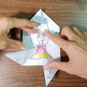 Create fun and easy crafts using paper color
