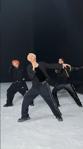 𝑾𝒂𝒚 𝒕𝒐𝒐 𝒎𝒖𝒄𝒉 𝒋𝒖𝒊𝒄𝒆 〰️ 🐥🦄🐑💚 #WayV #威神V #OnMyYouth #WayV_OnMyYouth