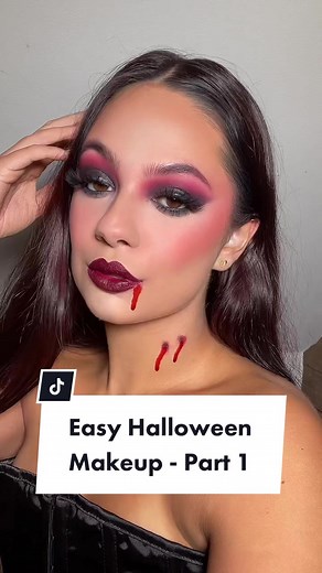 Easy Vampire Halloween makeup Tutorial 🧛‍♀️🩸🦷 #easyhalloweenmakeup #halloweenmakeuptutorial #vampiremakeuptutorial