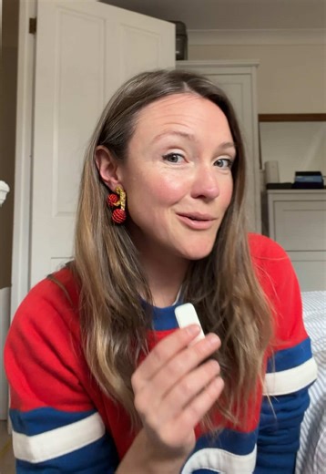 Treated myself to a few organic cotton pieces from @Sézane and they are bringing me so much joy! 🙌🏻 And delighted my make up brushes by @rephr arrived! Will be nice to no longer use a cotton swab to apply eyeliner 😅 #grwm #sezanehaul