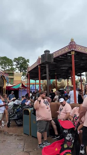 There is a SURPRISING number of people in line for the Magic Carpets of Aladdin this morning! 👀 | Disney World Packages -Orlando Florida