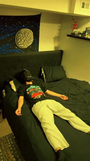 𝐆𝐀𝐕𝐈𝐍 on Instagram: "I’m full of abstract thoughts😎 - #fyp #lostintheworld #life #tadc"