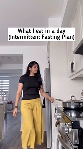 Intermittent Fasting Meal Plan for Quick Weightloss . Breakfast at 11 AM Snack 1 at 12:30 PM Lunch at 3 PM Snack 2 at 5:30 PM Dinner at 7 PM - snacks are totally optional. Sometimes my lunch is so high protein that it keeps me full for long. When I don’t feel to eat snacks between meal, I simply not eat them and fulfill 90-100 gm protein via 3 meals. If you are new to INTERMITTENT FASTING and need to know where to start, I have share a detailed guide on my YouTube channel “SHE COOKS HEALTHY” Go 