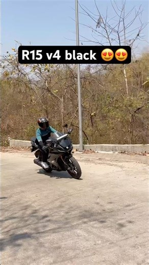 NEW 2025 R15 V4 METALLIC BLACK🔥 #yamaha #yamahar15v4 #black #bike#automobile #trend #r15v4 #shorts