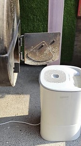 Does a HUMIDIFIER make JUICIER BRISKET? | Oklahoma Joe's https://www.oklahomajoes.com ➡ Follow @SmokeTrailsBBQ for more bold BBQ tests, tips, and techniques. 🔥 Welcome to Smoke Lab with Steve Gow of @SmokeTrailsBBQ, where BBQ meets experimentation! Today’s question: Can a humidifier improve your BBQ? 💨💧 Steve fires up the Oklahoma Joe’s Longhorn Offset and puts this theory to the test—placing a humidifier right beside the firebox to explore how moisture impacts temperature stability, smoke fl