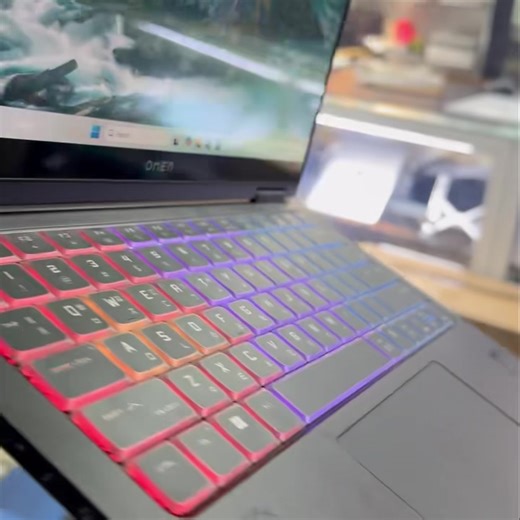 HP OMEN Transcend Gaming Laptop (Intel Ultra 9-185H 16-Core, 32GB...