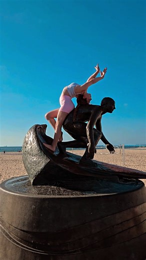 Medusa on Instagram: "Cali is a world I can't describe ☀️❤️✌️ #contortion #contortionist #flexibility #flexible #yoga #circus #backbend #stretching #handstand #dancer #contortiontraining #splits #bendy #gymnastics #dance #flexibilitytraining #acrobatics #acro #gymnast #split #contortionistsofinstagram #contorsion #cirque #circuslife #fitness #acrobat #circuseverydamnday #ballet #art #stretch"