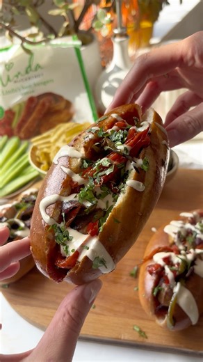 Yasmin has us covered this Bonfire Night with Linda McCartneys Best Bangers. 🔥 Find the recipe below for these elevated sausage sandwiches. Packed with flavour and sure to please, these are perfect for fireworks night! | Linda McCartney Foods