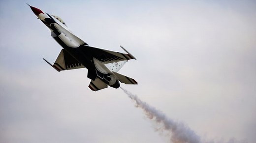 Air Force Thunderbirds pilot killed in crash