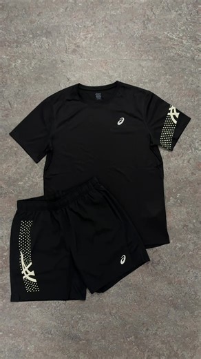 Asics Icon set #asicsrunning #activewearset #menswear #summersets