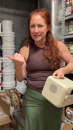 BLUETTI Elite 30 V2 portable power station, solar generator backup battery 288Wh 600W, emergency