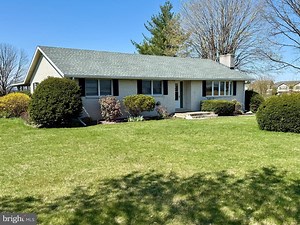 11949 Williamsport Pike, Greencastle, PA 17225 - MLS PAFL2026578 - Coldwell Banker