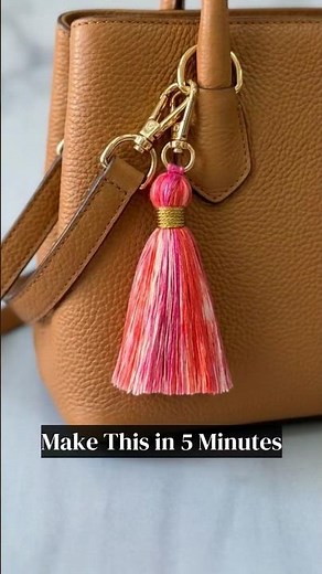 DIY tassel keychain in under 5 minute #diytutorial #macramekeychain