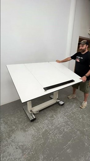 Lot 1370 LEONAR Neolt Italy drafting table with foot l