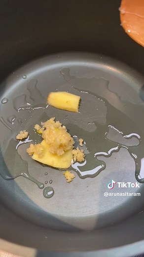 Snelle Thaise Udon Noedelsoep met Kip in 20 Minuten