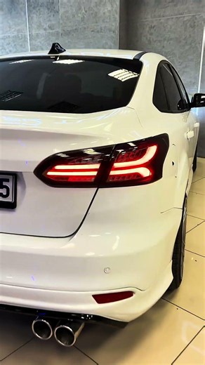 FORD FOCUS 3.5 SMOKE LED STOP SETİ UYGULAMAMIZ