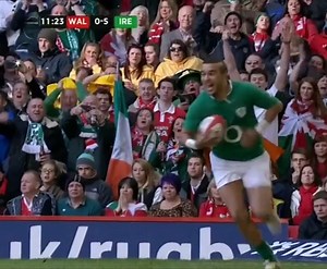 All I want for Christmas is you... and Brian O'Driscoll's passing ability 🤲🏼 #2DaysTillChristmas 🎄 | Guinness Men's Six Nations