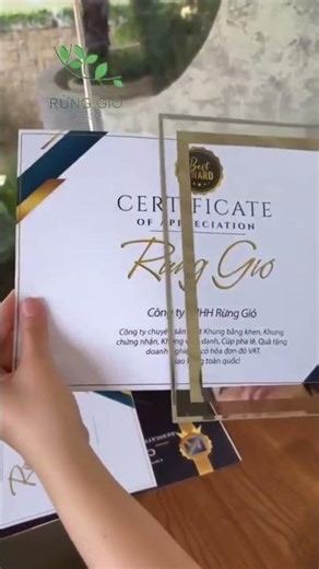 Hướng dẫn lồng giấy khen vào khung kính tràn