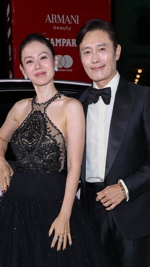 “Our chemistry was perfect I think” Lee Byung-hun talks about playing husband and wife with the incredible Son Ye-jin in No Other Choice ✨ Watch this incredible duo’s performance in No Other Choice, out in cinemas 23 January 👀 #LeeByunghun #NoOtherChoice #SonYejin #MTVMovies | MTV UK