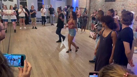 Salsa class demo with @andy7087 and @maya_gramz | Salsa Salsa Dance Studio
