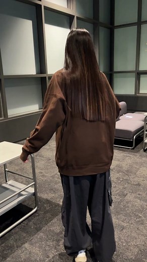 Meeting a Street Photographer with NewJeans | Hyein Photoshoot