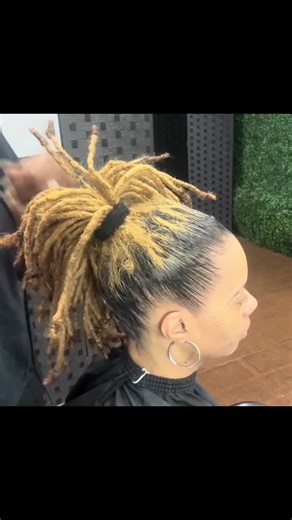 How to Style Dreadlocks in a High Ponytail