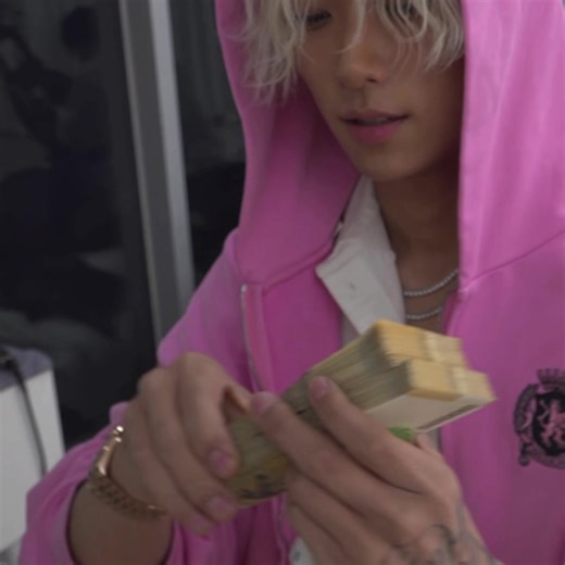 Love Me or Hate Me: The Royal 44 Rap Challenge