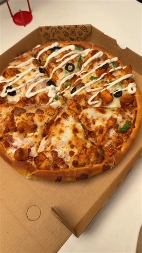 making pizza #like #viral #video #food #top #short #shortsfeed #shorts #shortvideo #youtube #mrbeast