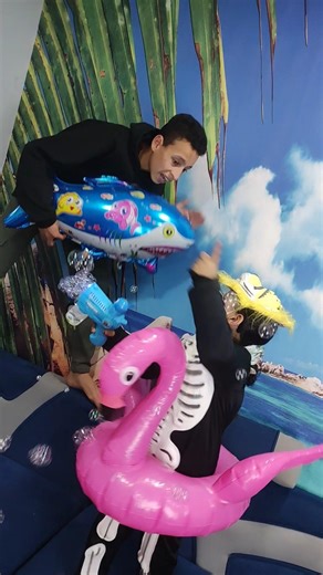 اقفز على الشاطئ ولا اقعد على الحديده🌊🌊#prank #shorts #funny #fypシ #comedy #طرائف #fun #عمر_ماتريكس