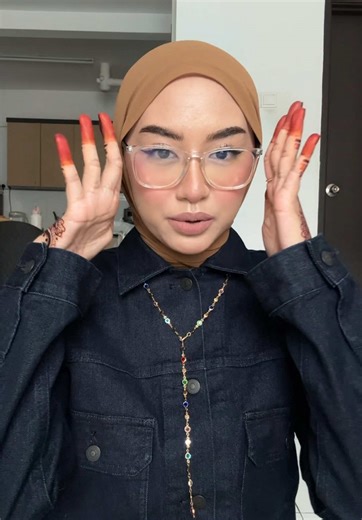 GRWM Raya: Makeup Simple dan Menawan Bersama Elina Aisyah