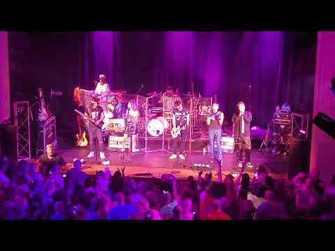 The Legwarmers "rockin' the house" in Falls Church, VA. Great Show!