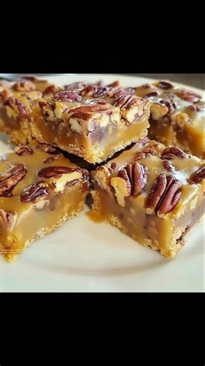 43K views · 140 reactions | Keto Pecan Pie I’ve been eating Keto for over 3 years and although I make tons of treats, this recipe is now amount my 4 favorite Keto baked goods ever!! ❤ yummy. Recipe in the first comment: 殺 | Keto Recipes And Meal Ideas | Facebook