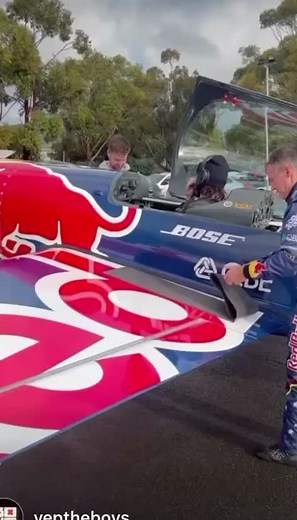 He went straight up! 😂😂 @mully #theboys #yeptheboys #mully #mullenslays #flying #australia #fy #fyp #foryou #foryoupage #heights #plane #jet #helicopter #joshdub #eddievr #yournarrator #juicyfruitsnacks #c