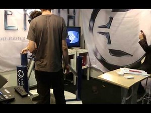 Cyberith - Virtualizer - Palmer Luckey in Portal with the Oculus Rift at Gamescom 2013