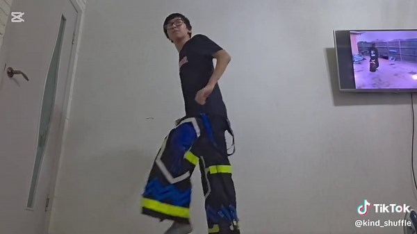 #melbourneshuffle #hardstyle #kazshuffle #olderbrothercore #monsterenergy